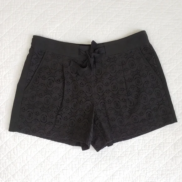 𝅺LOFT Lace Black Shorts With 3 1/2 Inch Inseam