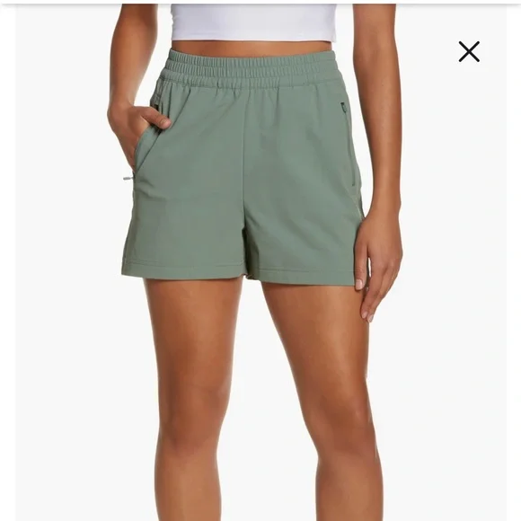 Sweaty Betty Summit Water Resistant Hiking Women’s Shorts Size XL in Sage Green