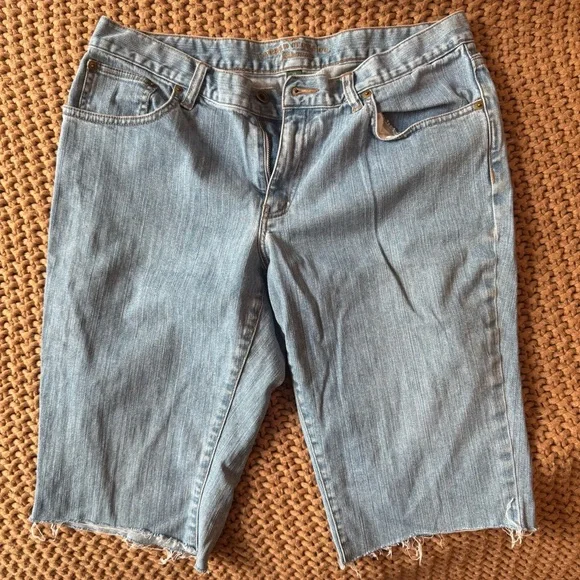 Lauren Ralph Lauren Denim Bermuda Shorts Size 12 Light Wash Raw Hem Style Jorts