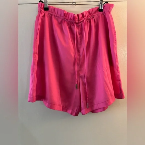 Halston hot pink satin shorts 14