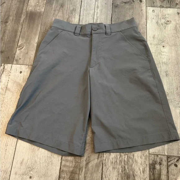 Under Armour Classic Solid Chino Shorts (Men's 34) Gray