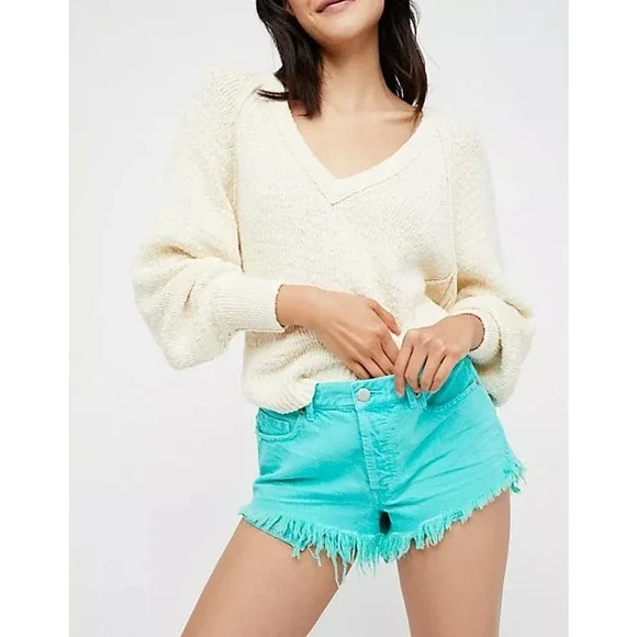 New We The Free Soft & Relaxed Cut Off Shorts $68.00 Mint Green Size 25