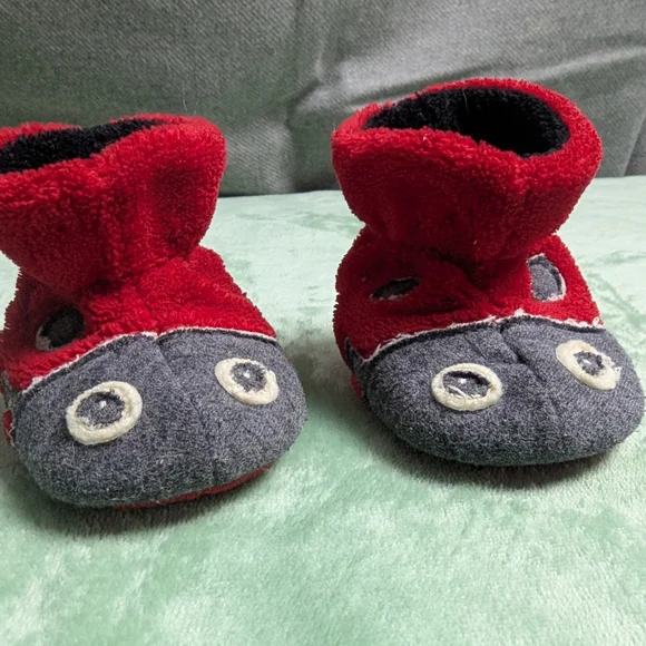 Acorn Ladybug Baby Slippers 0-6 Month