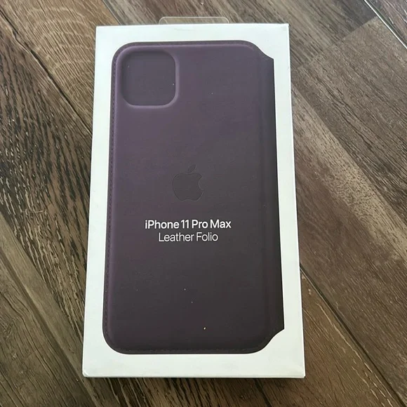 NEW NEVER OPENED Apple IPhone 11 Pro Max Leather Folio