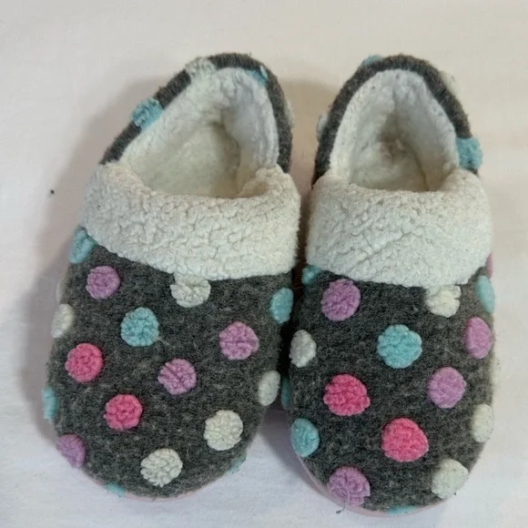 Cute girls’ slippers