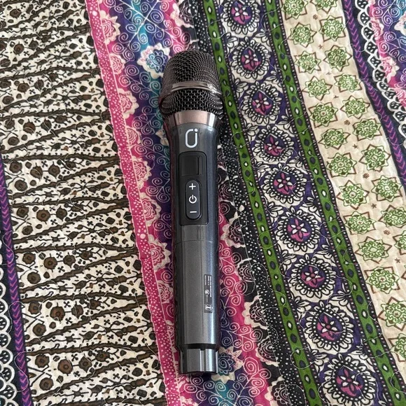 Wireless Handheld Microphone - Gray