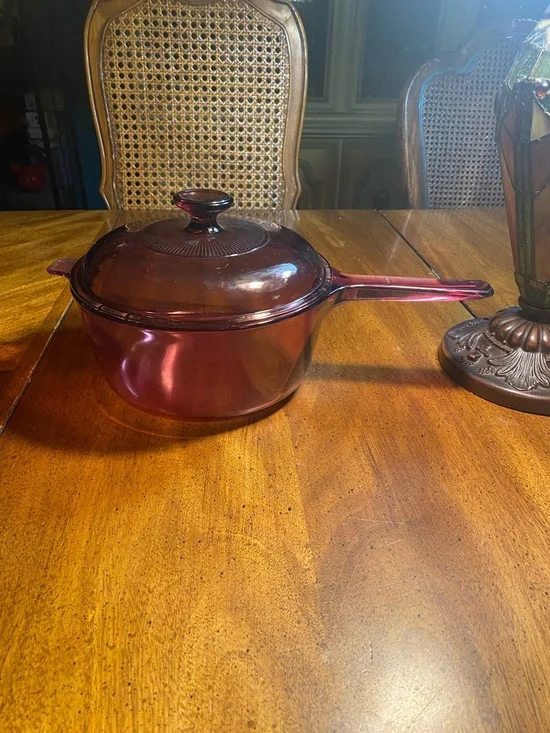 Corningware Visions 2.5 Qt Cranberry Saucepan with Lid