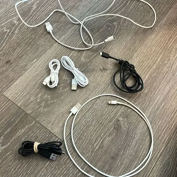 5 different kinds of charger cables including Apple