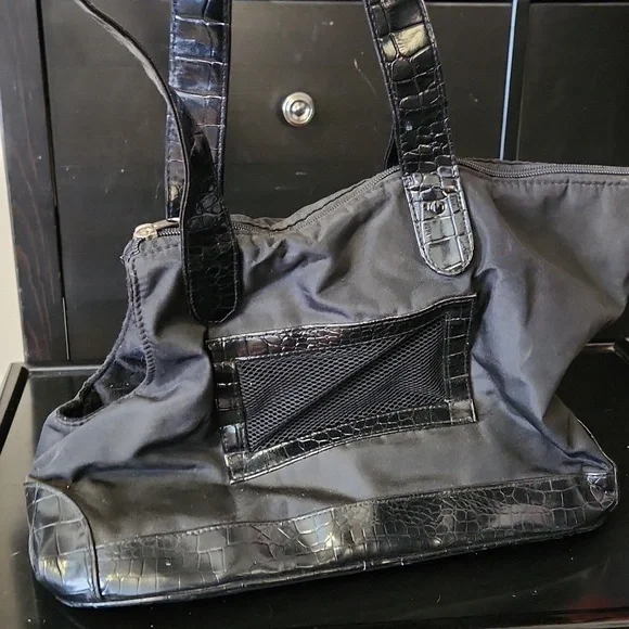 Chelsea Paws Pet Purse