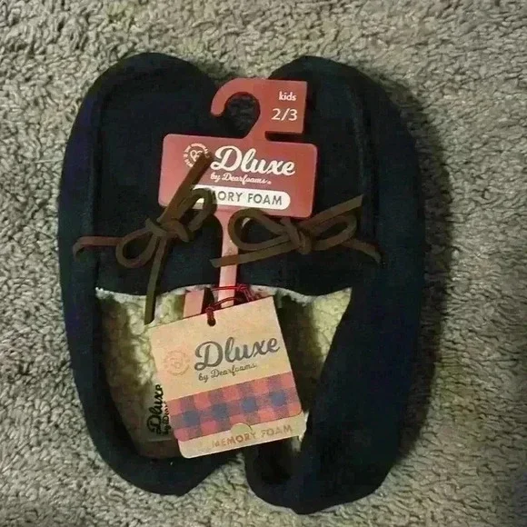 Dluxe by Dearfoam Kids Slippers