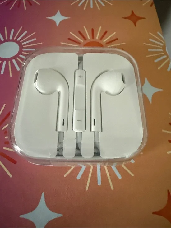 White Apple Earbuds