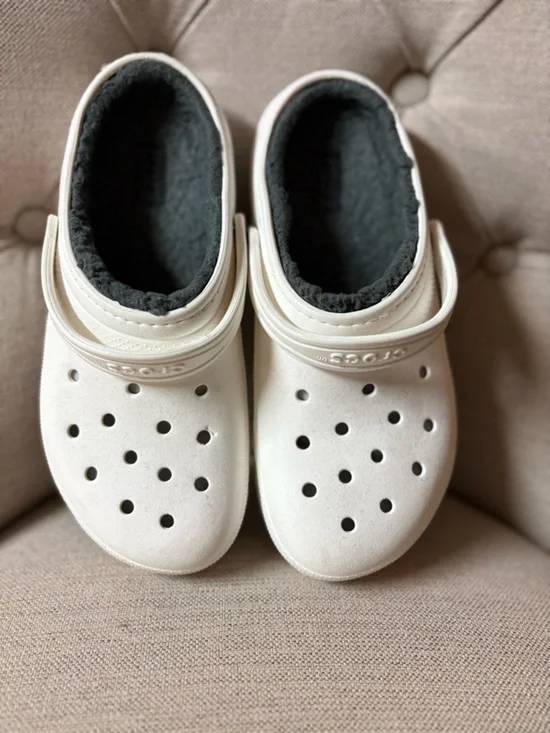 CROCS Kids White Clog with Grey Fleece Lining