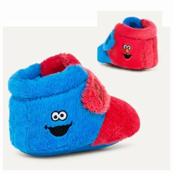 Sesame Street Kids Plush Slippers - Blue and Red