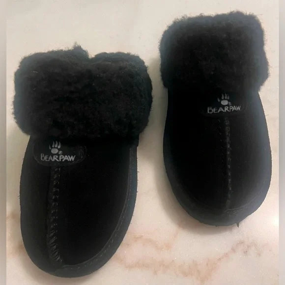 BearPaw Loki II Youth Size 1 Genuine Sheepskin Fur Lined Clog/Slipper Black EUC