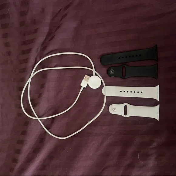 Apple Watch 40mm S/M sports bands and charger