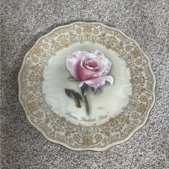 Princess Diana Radiant Rose Collector Plate with music box England