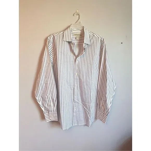 NWT Banana Republic White with Blue Stripes Dress Shirt