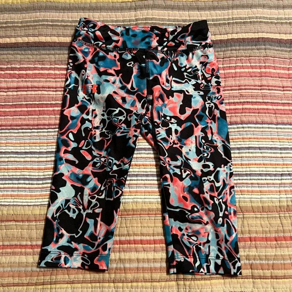 Under Armour Girls 3T Capri Leggings Black Pink Blue Abstract Activewear