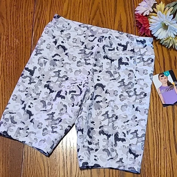 NWT Avia Athletic Bike Shorts
