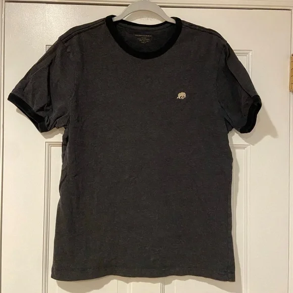 Banana Republic Charcoal Short Sleeve Tee