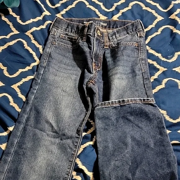 Old navy straight leg jeans !