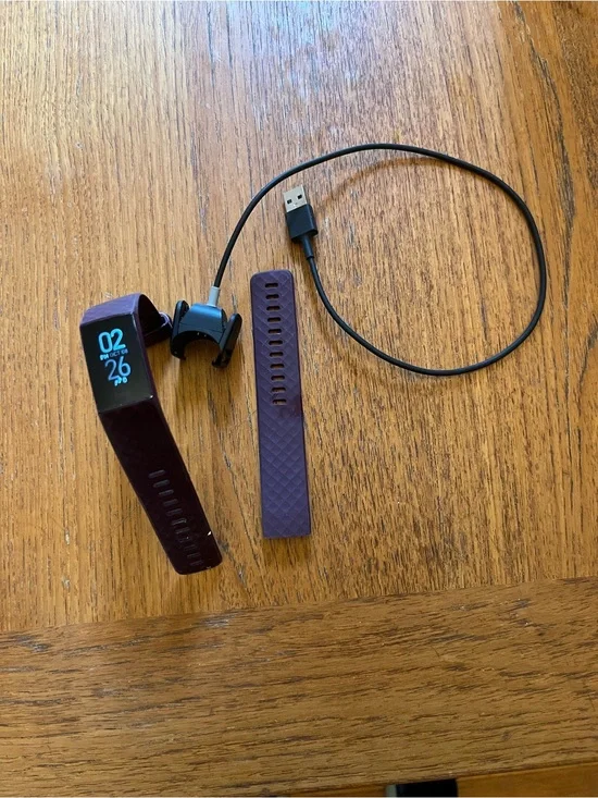 fitbit Inspire HR Fitness Tracker in Plum with Charger and Extra Band