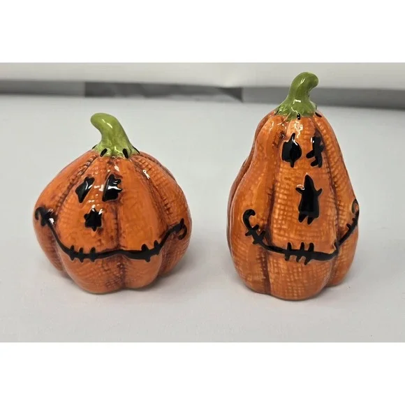 Pumpkin Salt & Pepper Shaker Set‎ Blue Sky Clayworks Stitched Ceramic Halloween