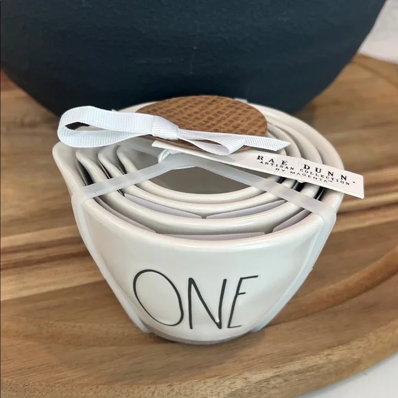 Rae Dunn Measuring Cups..