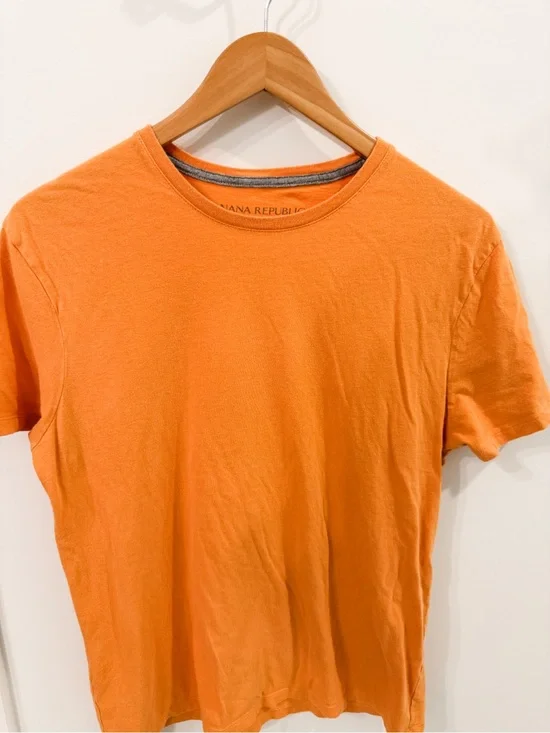 Banana Republic Vibrant Orange Crew Neck Tee