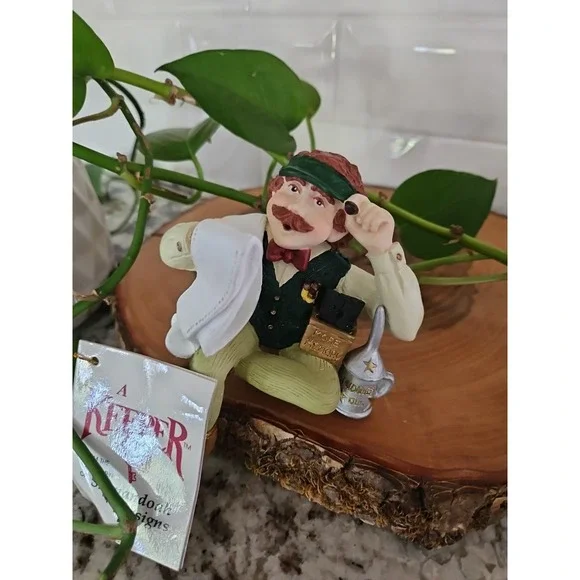KEEPER OF HOME OFFICE #1411 Shenandoah Designs -SHELF DECORATION With Box