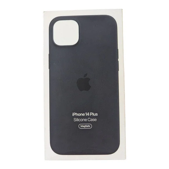 E8. Apple Silicone Case with MagSafe for iPhone 14‎ Plus - Black