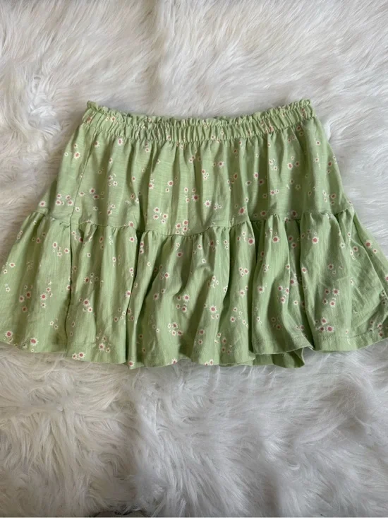 Cat & Jack Green Floral Tiered Skort