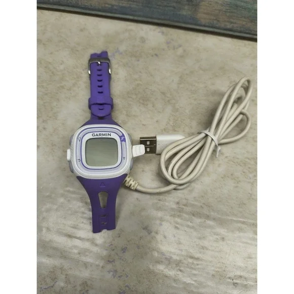 Garmin Forerunner 10 GPS Pedometer Running Watch Purple/ White with Charger