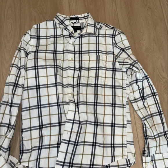 Banana Republic White and Black Plaid Casual Button Down Shirt