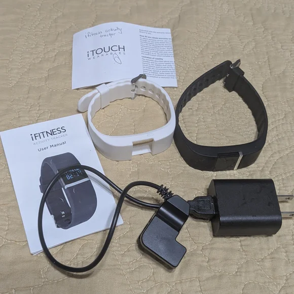 Wearables Charger in Black and White