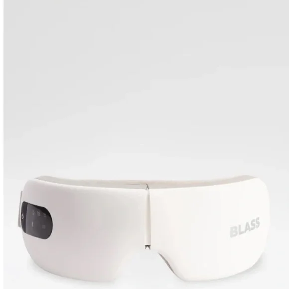 White Heated Eye Massager with Vibration Therapy