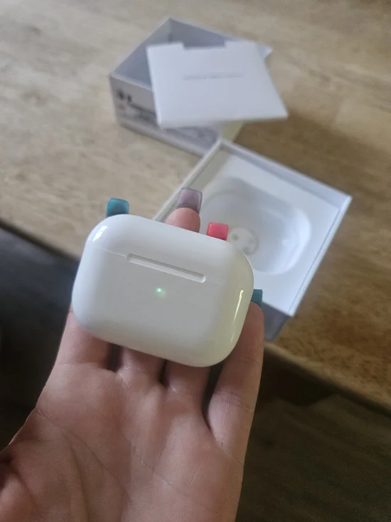Apple White Earbuds with Pink and Teal Tips