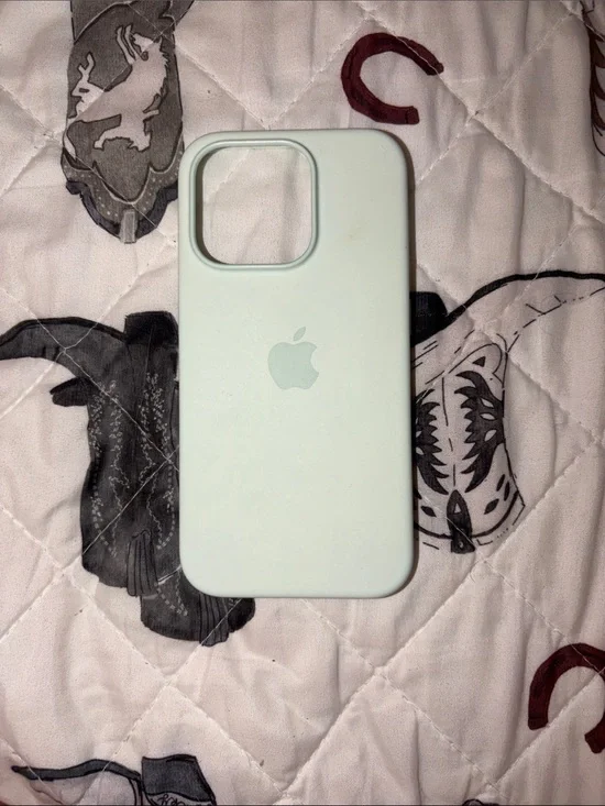 Apple Silicone iPhone Case - Light Mint Green iPhone 14 Pro