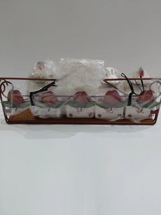 LTD Commodities LLC New Retro Apple Rack 5 Jars With Apple Rack & Deco Hangers