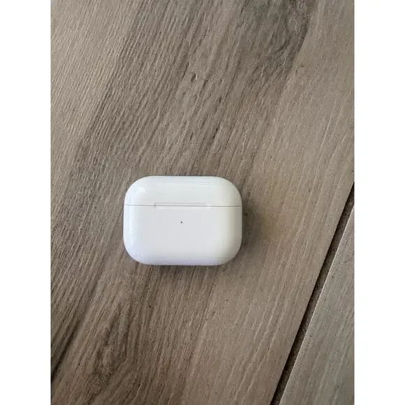 Apple AirPods Pro 2nd Generation USB-C full set MTJV3AM/A USED CC