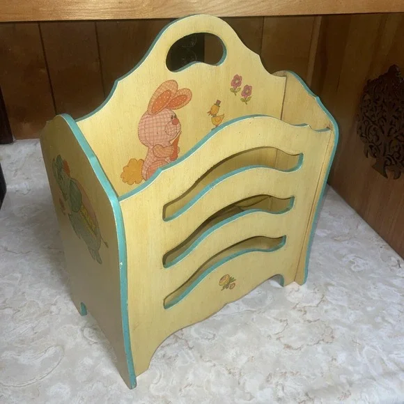 Adorable Vintage Book Rack Holder Wood‎ Animal Decals Nursery Baby Toddler Room