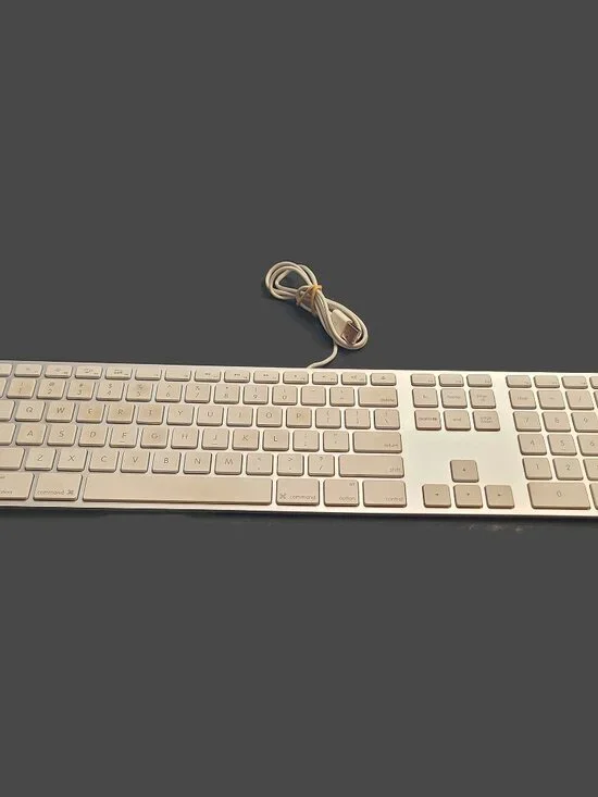 Genuine Apple A1243 USB Wired Aluminum Keyboard with Numeric KeyPad Tested WORKS