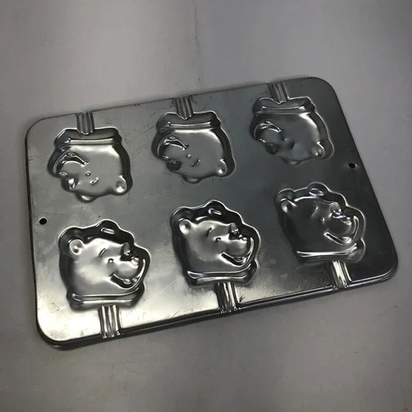 Wilton Disney Winnie the‎ Pooh Lollipop Mold- Cookie Cake Pop Treat Pan