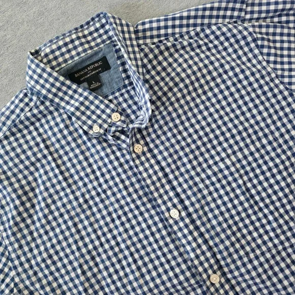 Banana Republic Mens Large Blue White Gingham Soft Wash Standard Fit SS Shirt