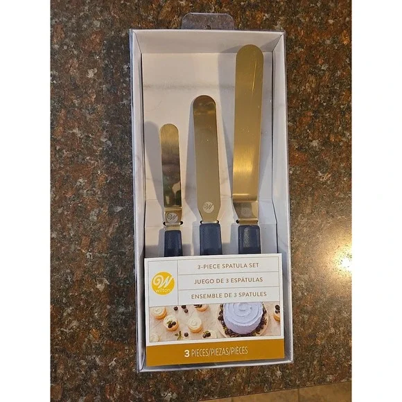 Wilton Navy Blue and Gold Icing Spatula Set 3-Piece Set NEW IN‎ BOX