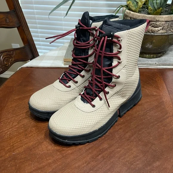 Columbia Hyper-Boreal Omni-Heat Snow Boots Waterproof