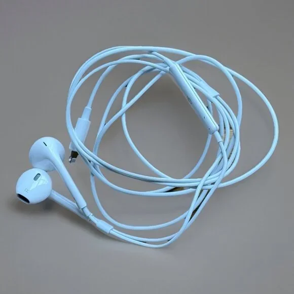 OEM Apple iPhone Wired Earpods Earphones Earbuds Lightning Authentic Original
