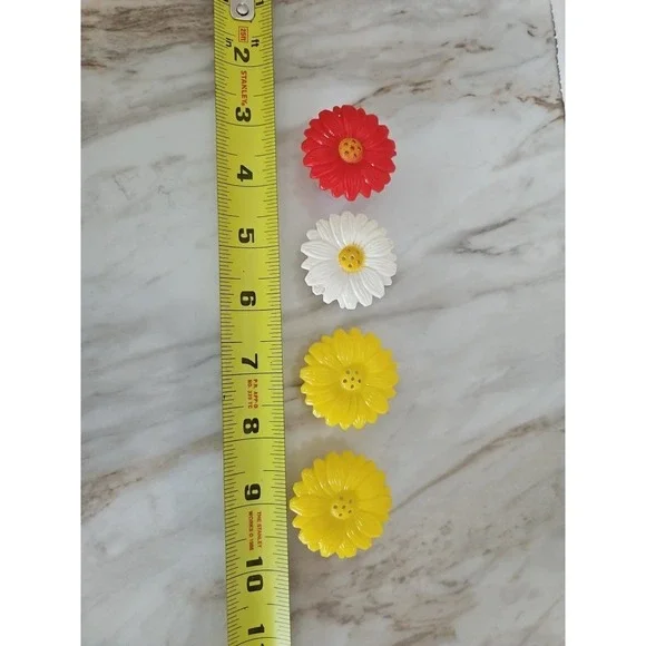 Jaydon Inc Mini Daisy Salt and Pepper Shakers Red Yellow Plastic Vintage MCM