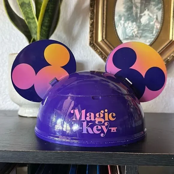 Disneyland Magic Key 2022 Bowl Purple Mickey hat bowl