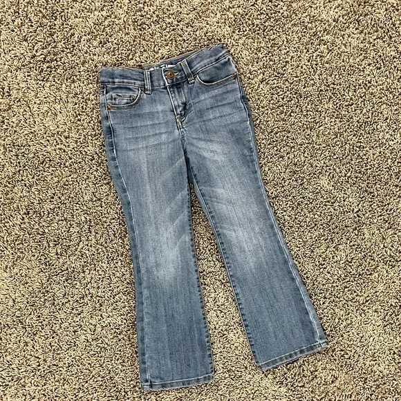 OshKosh size 5 little girls bootcut jeans